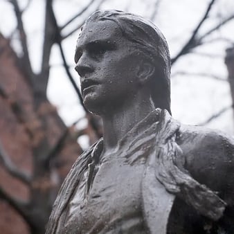 Statue_of_Captain_Nathan_Hale-twg